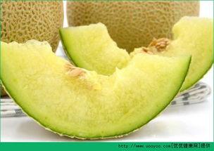 吃哈密瓜的宝宝视频,哈密瓜美味初体验