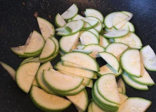 吃吊瓜长肉不长肉吗视频,吃吊瓜真的会长胖吗？