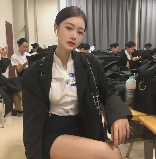 民航大学崔姐姐吃瓜视频,民航大学校园生活趣味横生