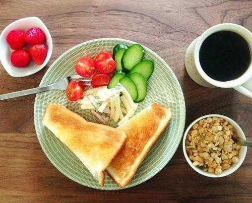 工地早餐吃瓜视频,揭秘工地生活趣味瞬间