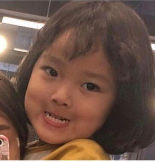 女子现场吃瓜图片大全视频