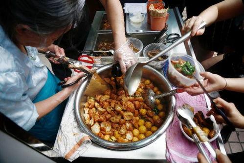 阿婆阿公吃瓜视频大全,欢乐时光里的温馨瞬间