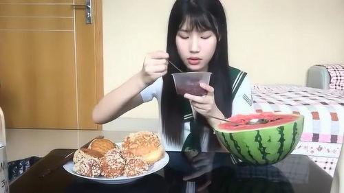 小姐姐吃大瓜视频大全下载,小姐姐吃大瓜视频大全，精彩瞬间一网打尽！