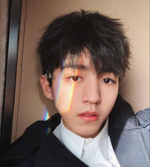 肖战王俊凯吃瓜视频