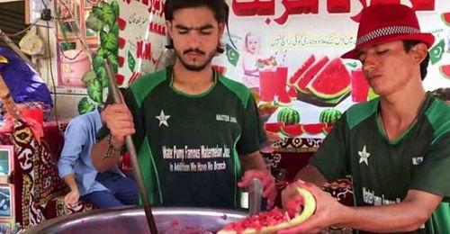 印度人吃瓜教学视频,跟着教学视频学吃瓜