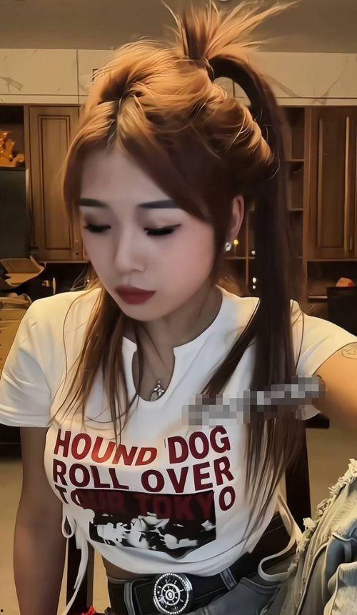 西宁阿娘吃瓜事件视频,一场引发网友热议的街头奇观